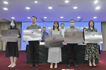 河南工业大学“包干制”红蓝cp官方版